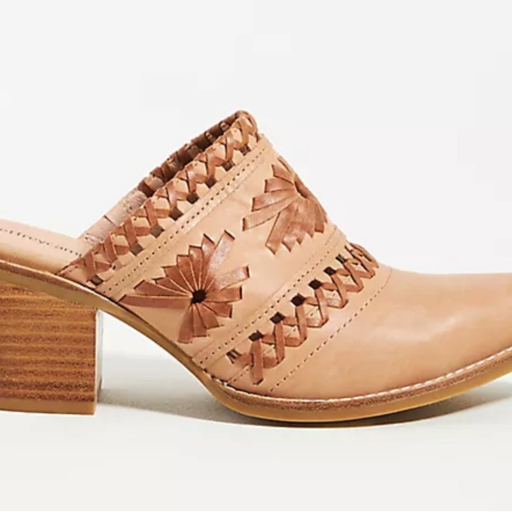 Jeffrey Campbell Tan Leather Mules anthropologie western boho cowgirl size 6